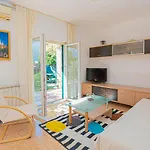 Apartamento 3 Bedroom Lovely In *