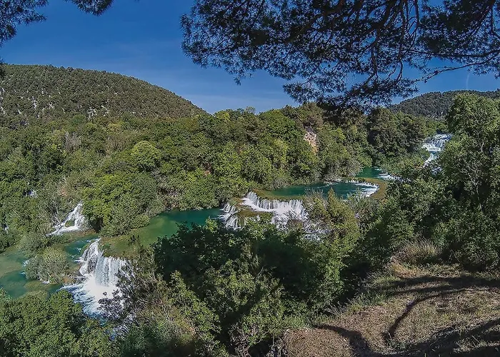 Apartman 3 Bedroom Lovely In *